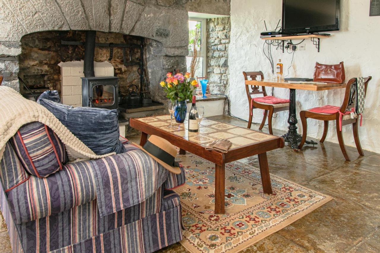 1844 Seascape Cottage Is Located On The Wild Atlantic Way Fanore 외부 사진