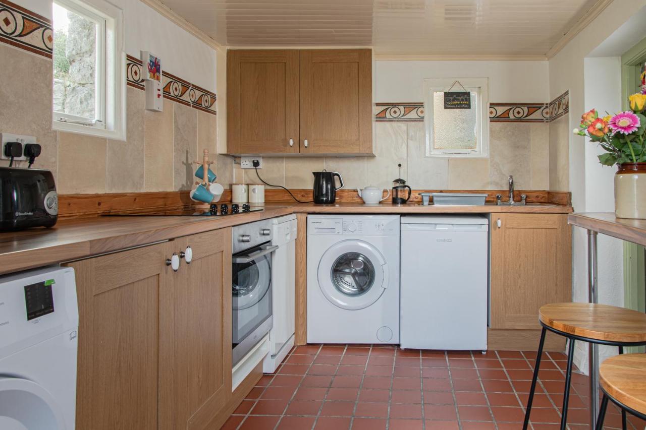 1844 Seascape Cottage Is Located On The Wild Atlantic Way Fanore 외부 사진