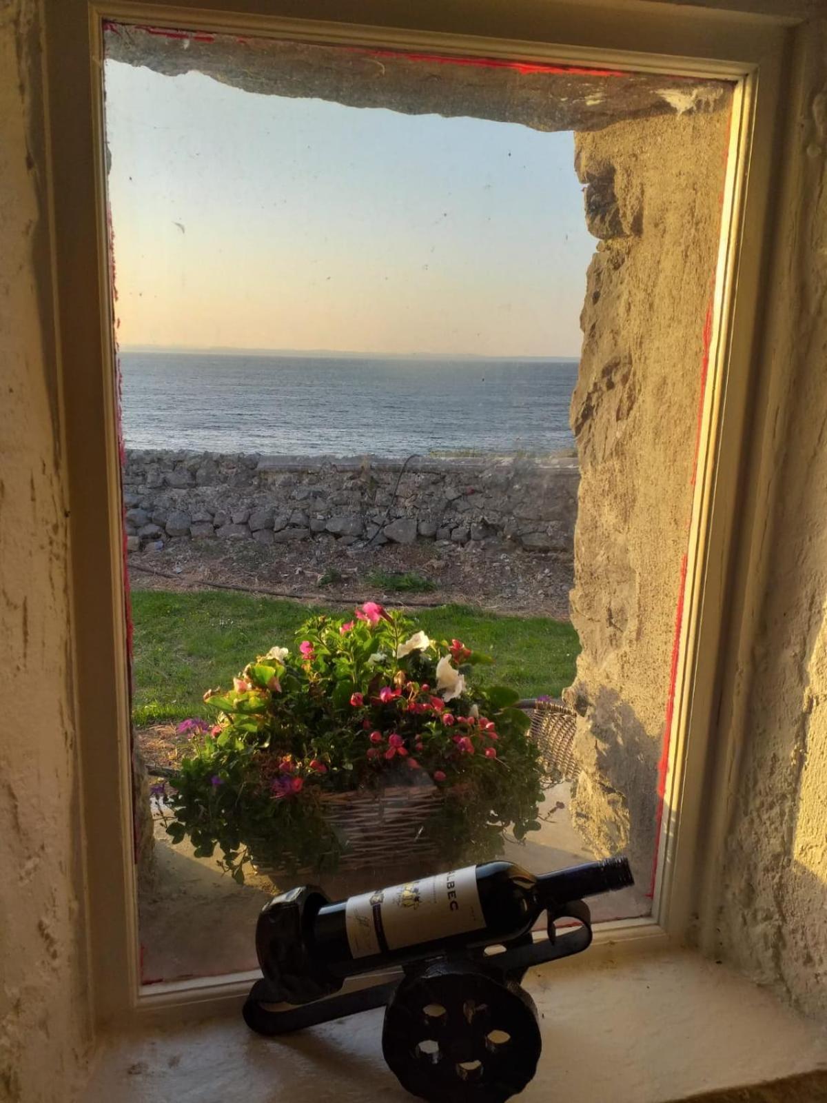 1844 Seascape Cottage Is Located On The Wild Atlantic Way Fanore 외부 사진